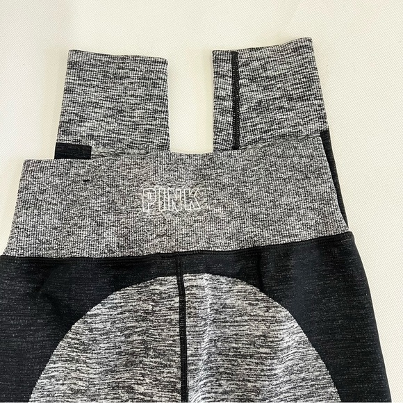 PINK Active Victoria's Secret Seamless Heathered Black Leggings Size Small - Picture 3 of 7